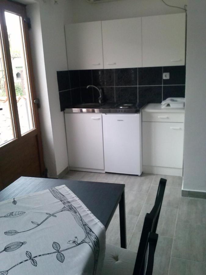 Apartments By The Sea Martinscica, Cres - 14334 Bagian luar foto